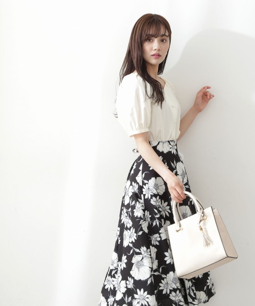 PROPORTION BODY DRESSING(プロポーションボディドレッシング)の「ビックフラワープリントスカート / 1212220810(スカート・レディース・ブラック/ベージュ/パープル・SMALL/MEDIUM)」の4枚目の写真