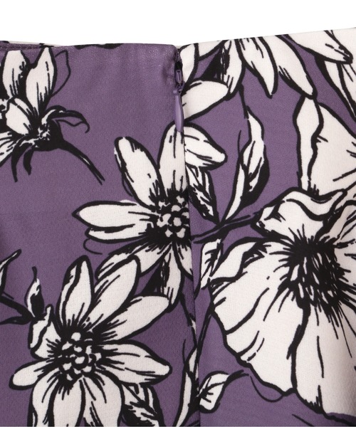PROPORTION BODY DRESSING(プロポーションボディドレッシング)の「ビックフラワープリントスカート / 1212220810(スカート・レディース・ブラック/ベージュ/パープル・SMALL/MEDIUM)」の21枚目の写真