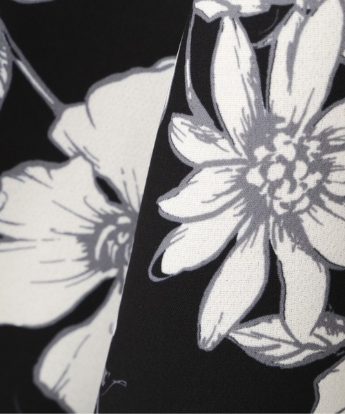 PROPORTION BODY DRESSING(プロポーションボディドレッシング)の「ビックフラワープリントスカート / 1212220810(スカート・レディース・ブラック/ベージュ/パープル・SMALL/MEDIUM)」の14枚目の写真