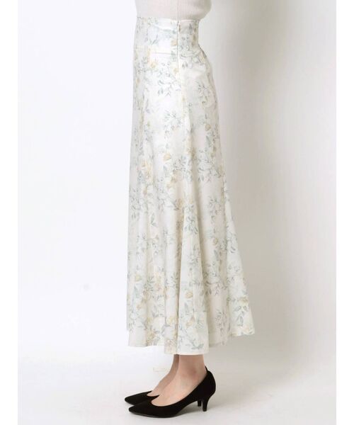 MERCURYDUO（マーキュリーデュオ）の「ハイウエストセミフレアフラワースカート（スカート・レディース・ピンク/イエロー/ネイビー・SMALL/MEDIUM）」の22枚目の写真