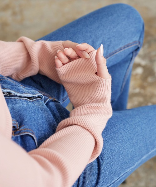 titivate（ティティベイト）の「フィンガーホールタートルリブニット（ニット/セーター・レディース・ブラック/ピンク/グリーン/アイボリー/グレイッシュベージュ・S/M/L）」の17枚目の写真