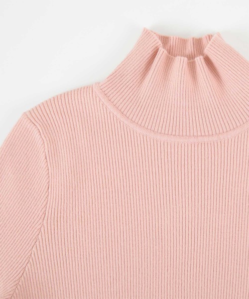 titivate（ティティベイト）の「フィンガーホールタートルリブニット（ニット/セーター・レディース・ブラック/ピンク/グリーン/アイボリー/グレイッシュベージュ・S/M/L）」の21枚目の写真