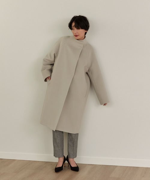 INED（イネド）の「スタンドカラーアンゴラミックスコート（ノーカラーコート・レディース・サンドグレー/グリーン系その他/モカ・7号/9号）」の4枚目の写真