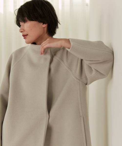 INED（イネド）の「スタンドカラーアンゴラミックスコート（ノーカラーコート・レディース・サンドグレー/グリーン系その他/モカ・7号/9号）」の12枚目の写真