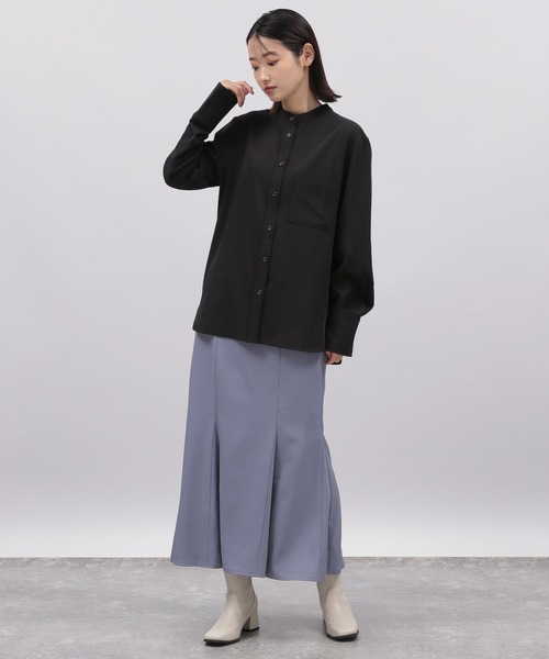 LAKOLE（ラコレ）の「バンドカラーブラウス / 164187（シャツ/ブラウス・レディース・ホワイト/ダークオリーブ/ブラック・SMALL/MEDIUM）」の4枚目の写真