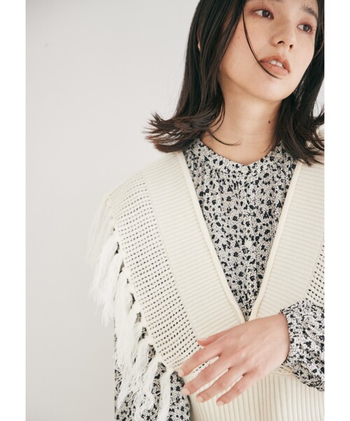 THE SHOP TK (ザ ショップ ティーケー )の「◆フリンジニットベスト(ベスト・レディース・ライトベージュ/アイボリー/ブラック・12)」の4枚目の写真