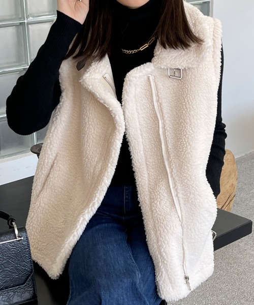 emi+（エミプラス）の「襟付きボアベスト/ブルゾン（ダウンベスト・レディース・チャコールグレー/ブラウン/ベージュ・L/M）」の3枚目の写真