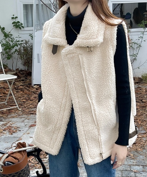 emi+（エミプラス）の「襟付きボアベスト/ブルゾン（ダウンベスト・レディース・チャコールグレー/ブラウン/ベージュ・L/M）」の15枚目の写真