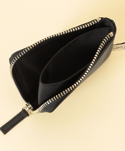 CB CRESTBRIDGE（シービークレストブリッジ）の「ナイロンL字