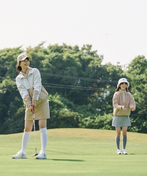 le coq sportif GOLF（ルコックスポルティフゴルフ）の「ウインドブレーカー 撥水 ストレッチ 防風 ジャケット ブルゾン ゴルフウエア レディス トレーニングウエア スポーツ（ブルゾン・レディース・グレイッシュベージュ/ネイビー・L/M(M)/S）」の19枚目の写真