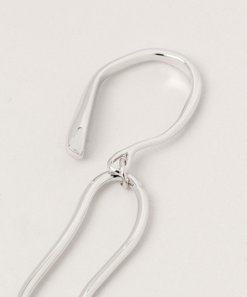 RAGEBLUE(レイジブルー)の「スイングイヤカフL(イヤーカフ・レディース・グレー・FREE)」の2枚目の写真