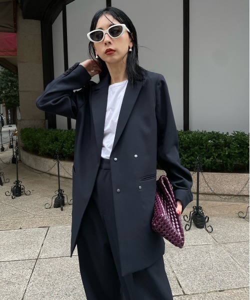 【21時まで値下げ中】✨新品未使用品✨Ameri ジャケット ネイビー Ameri（アメリ）の「POLITE LIGHT JACKET（テーラードジャケット