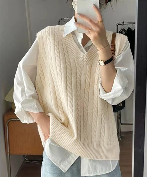 gossip!ロサンゼルス(ゴシップロサンゼルス)の「Vネックニットベスト(ベスト・レディース・グレー/ブラック/オフホワイト/ベージュ・FREE)」の5枚目の写真