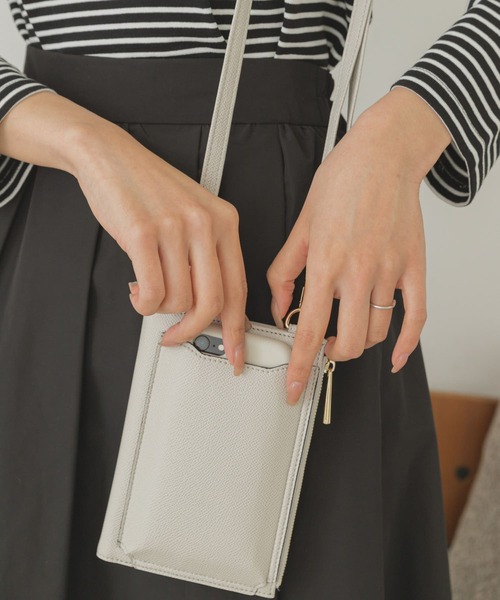 RODE SKO（ロデスコ）の「お財布マルチショルダーバッグ（財布・レディース・ライトグレー/ブラック/ラベンダー・ONE）」の4枚目の写真