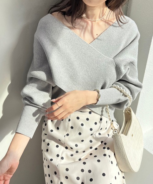 one after another NICE CLAUP(ワンアフターアナザーナイスクラップ)の「クロスデザインニット 2023SS(ニット/セーター・レディース・グレー/レッド/オフホワイト/ピンクベージュ・FREE)」の2枚目の写真