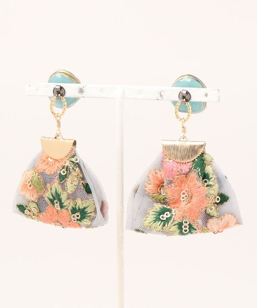ポメころび様✴︎モンタナアゲート＆パープルアゲート＊イヤリング ミラー刺繍のカラフルぽこぽこアシメピアスorイヤリング | macree
