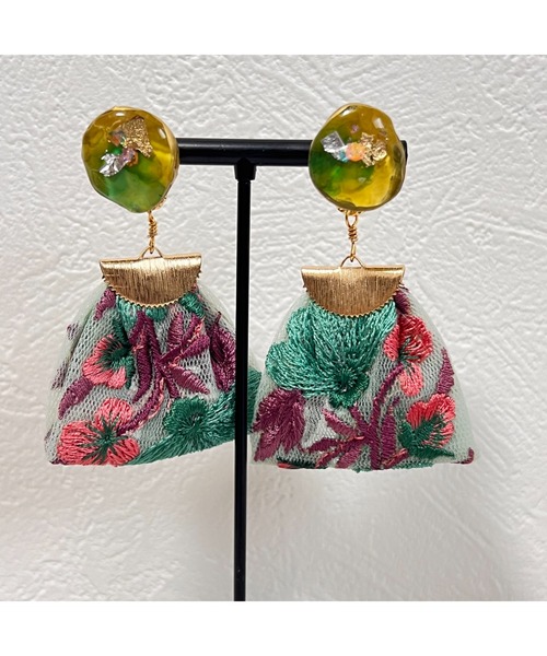 masamiyabi】アゲートスライスインド刺繍ピアス(MA)（ピアス（両