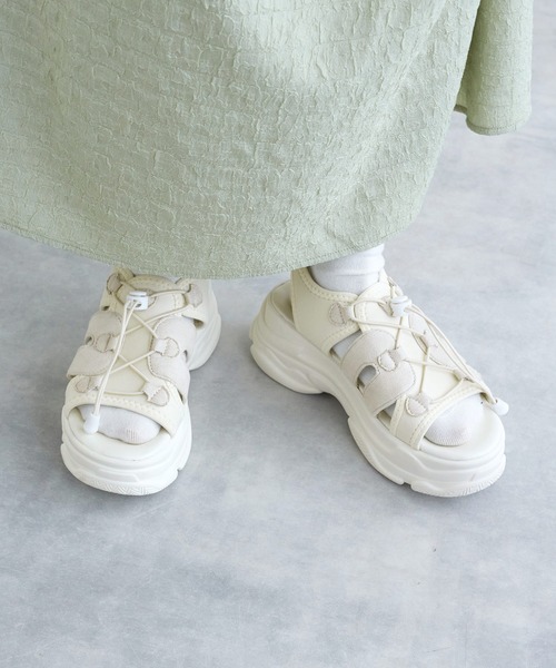 w closet（ダブルクローゼット）の「厚底スポーツサンダル（サンダル・レディース・ブラック/オフホワイト・M/L）」の11枚目の写真