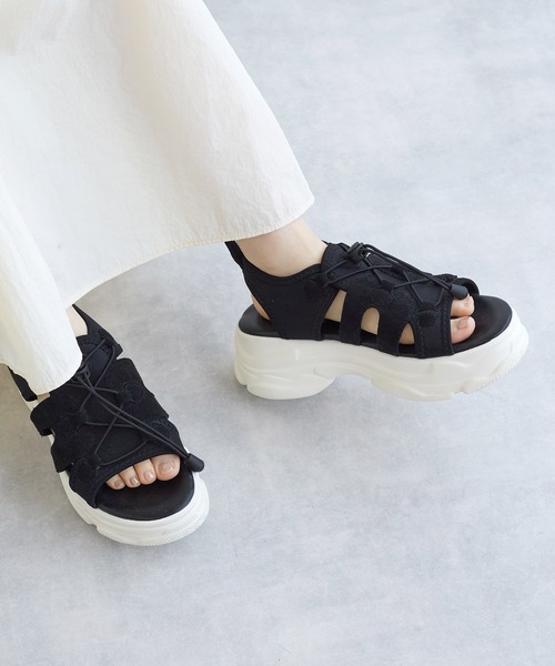 w closet（ダブルクローゼット）の「厚底スポーツサンダル（サンダル・レディース・ブラック/オフホワイト・M/L）」の16枚目の写真