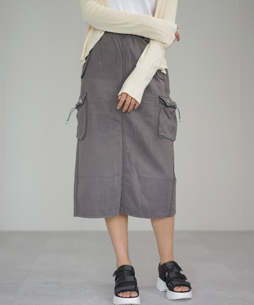 Auntie Rosa(アンティローザ)の「コットンツイルロングカーゴスカート(スカート・レディース・チャコールグレー/グレー・MEDIUM/LARGE/SMALL)」の2枚目の写真