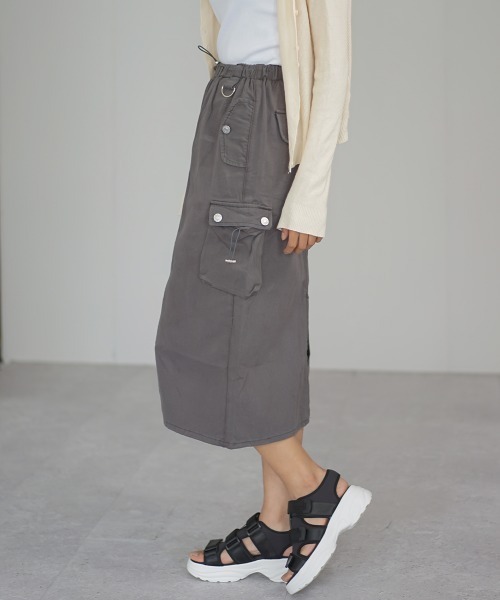 Auntie Rosa(アンティローザ)の「コットンツイルロングカーゴスカート(スカート・レディース・チャコールグレー/グレー・MEDIUM/LARGE/SMALL)」の5枚目の写真