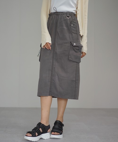Auntie Rosa(アンティローザ)の「コットンツイルロングカーゴスカート(スカート・レディース・チャコールグレー/グレー・MEDIUM/LARGE/SMALL)」の7枚目の写真