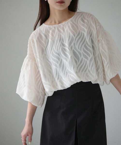 cheriella（シェリエラ）の「【cheriella】WEB限定リーフシアーバルーンショートトップス（シャツ/ブラウス・レディース・ブラック/アイボリー/オフホワイト・M）」の15枚目の写真