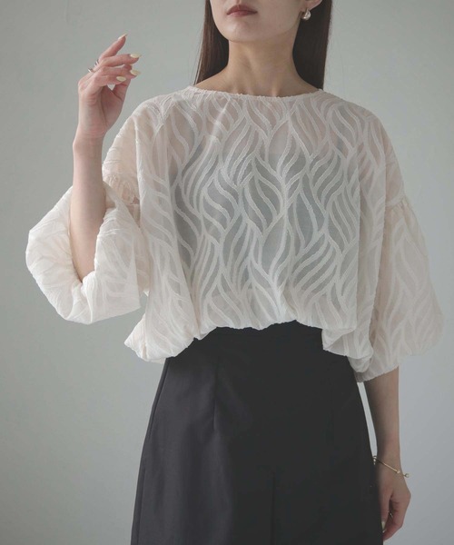 cheriella（シェリエラ）の「【cheriella】WEB限定リーフシアーバルーンショートトップス（シャツ/ブラウス・レディース・ブラック/アイボリー/オフホワイト・M）」の16枚目の写真