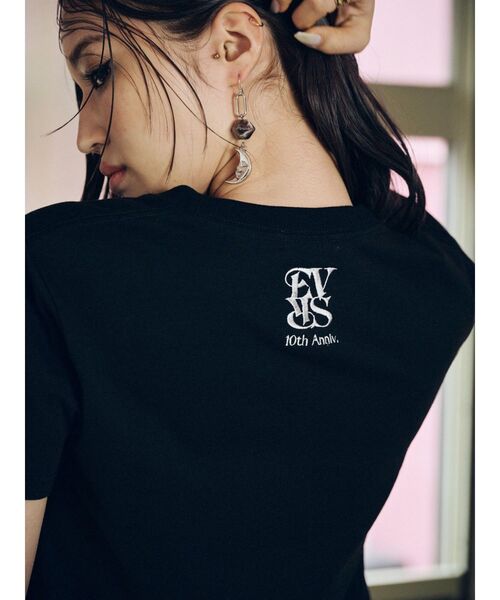 FRUIT OF THE LOOM（フルーツオブザルーム）の「【10周年記念】FRUIT OF THE LOOM コラボショートＴシャツ（Tシャツ/カットソー・レディース・ホワイト/ブラック・FREE）」の5枚目の写真