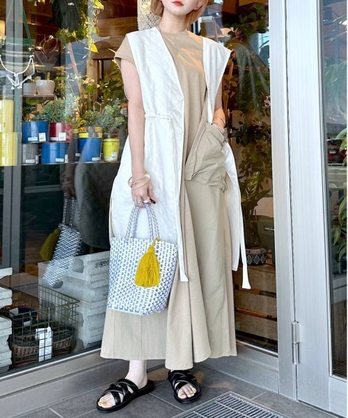 niko and（ニコアンド）の「ナイロンポケットフレアワンピース