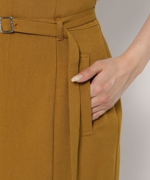 mysty woman(ミスティウーマン)の「ベルテッドハイウエストナロースカート 964545(スカート・レディース・アイボリー/マスタード/モカ・SMALL/MEDIUM)」の20枚目の写真