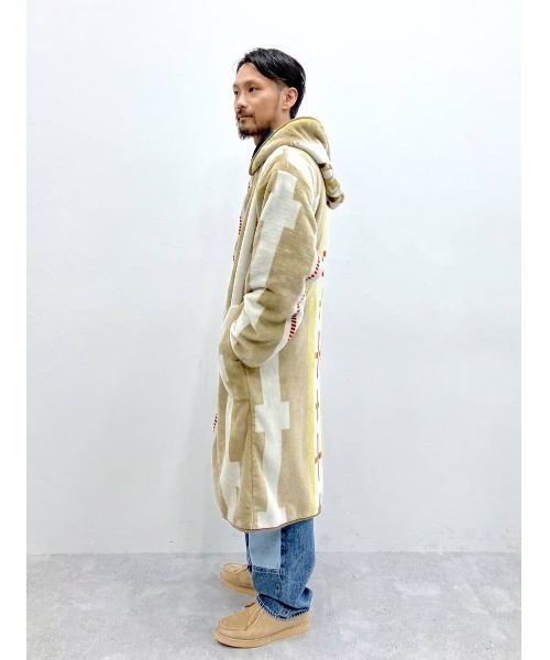 BAYFLOW（ベイフロー）の「[首元までしっかり暖かい]BF着るブランケット 23AW（ブランケット・レディース・パープル系/ベージュ系/サックスブルー系・0）」の18枚目の写真