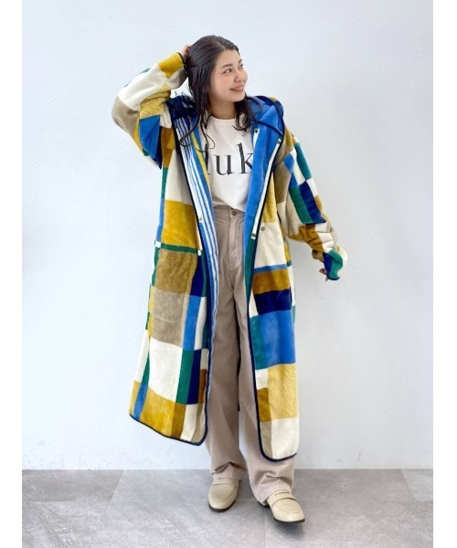 BAYFLOW（ベイフロー）の「[首元までしっかり暖かい]BF着るブランケット 23AW（ブランケット・レディース・パープル系/ベージュ系/サックスブルー系・0）」の20枚目の写真