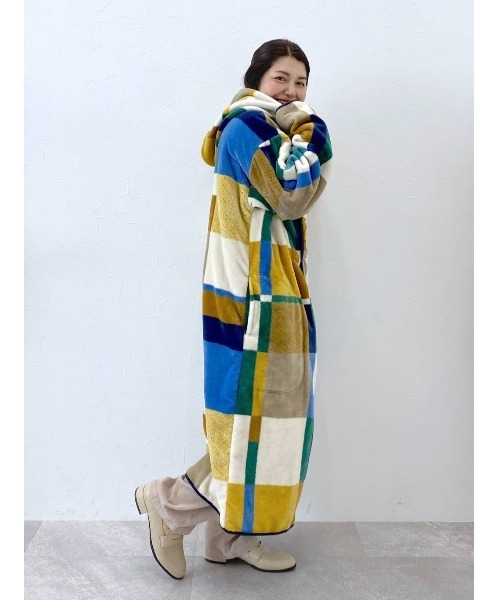 BAYFLOW（ベイフロー）の「[首元までしっかり暖かい]BF着るブランケット 23AW（ブランケット・レディース・パープル系/ベージュ系/サックスブルー系・0）」の21枚目の写真