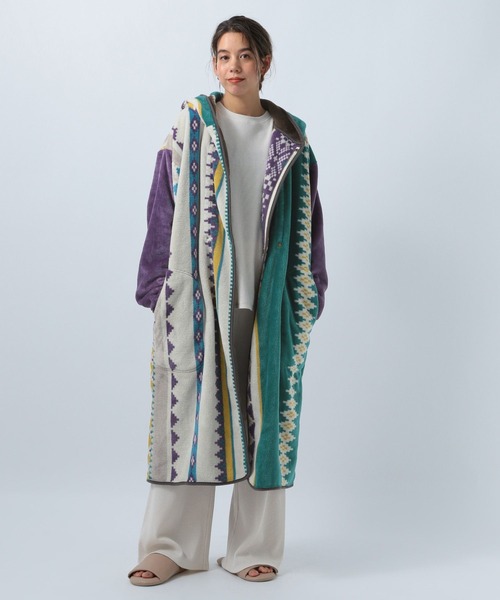 BAYFLOW（ベイフロー）の「[首元までしっかり暖かい]BF着るブランケット 23AW（ブランケット・レディース・パープル系/ベージュ系/サックスブルー系・0）」の8枚目の写真
