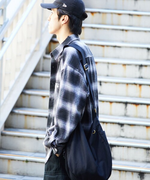 FREAK'S STORE(フリークスストア)の「FREAK’S STORE/フリークスストア ダメージ チェックネルシャツ リラックスフィット/オンブレチェック(シャツ/ブラウス・メンズ・ブラック/グリーン/ブルー・LARGE/MEDIUM)」の6枚目の写真