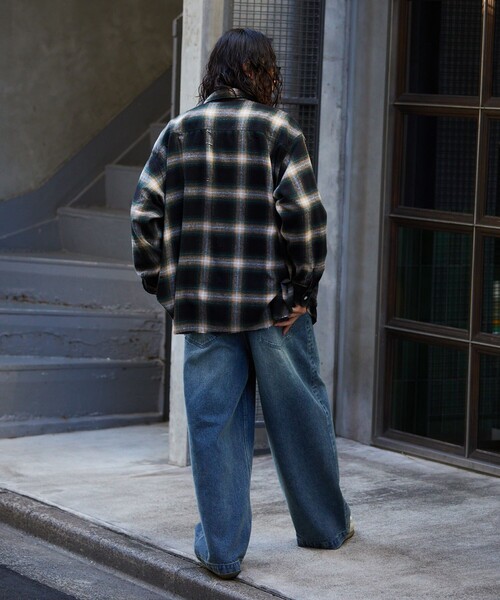 FREAK'S STORE(フリークスストア)の「FREAK’S STORE/フリークスストア ダメージ チェックネルシャツ リラックスフィット/オンブレチェック(シャツ/ブラウス・メンズ・ブラック/グリーン/ブルー・LARGE/MEDIUM)」の15枚目の写真