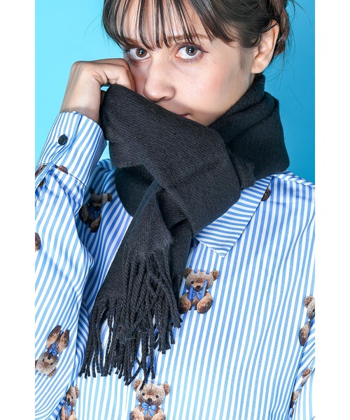 an meets zakka（アンミツザッカ）の「an meets zakka バリエーションファー混マフラー（マフラー・レディース・アイボリー/レッド/レッド系その他2/ブラック/アイボリー系/ブラウン系その他/ワインレッド/チャコールグレー/ベージュ/ブラック系その他2/グリーン系その他/ブラック×ホワイト/ブルー/ネイビー系/ブルー系その他/ブラック系その他/レッド系その他・ONE SIZE）」の19枚目の写真