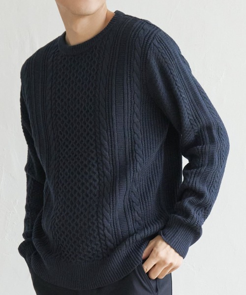 ikka(イッカ)の「抗菌アランケーブルリサイクルニット(ニット/セーター・メンズ・ネイビー/グリーン/オフホワイト/グレー/ワイン・XL/S/M/L)」の4枚目の写真
