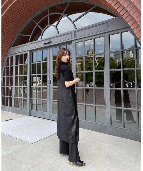 LEANN MOMENT(リーンモーメント)の「Stripe Leather Camisole Dress(ワンピース・レディース・ブラック/グレー・FREE)」の17枚目の写真
