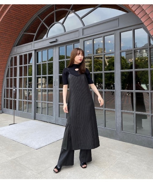 LEANN MOMENT(リーンモーメント)の「Stripe Leather Camisole Dress(ワンピース・レディース・ブラック/グレー・FREE)」の16枚目の写真