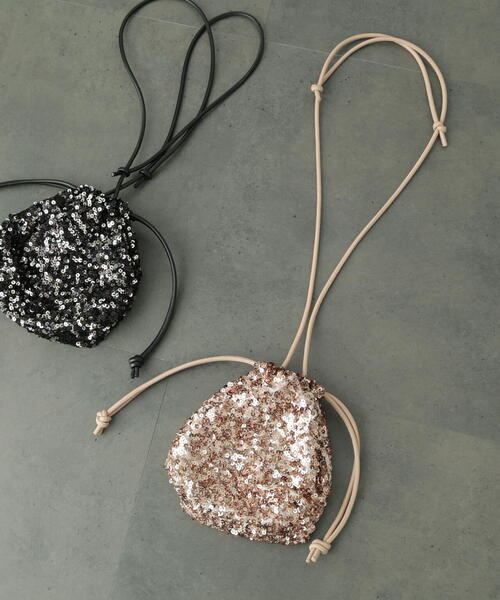FREE'S MART（フリーズマート）の「スパンコール巾着バッグ（ハンドバッグ・レディース・ピンク/ブラック・ﾌﾘ-）」の2枚目の写真