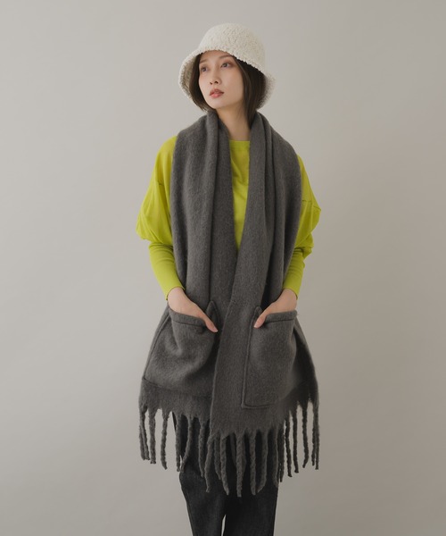 KATHARINE ROSS（キャサリンロス）の「【KATHARINE ROSS】WEB限定 ポケット付ボリュームストール（ストール/ショール・レディース・ホワイト/グレー/パープル・MEDIUM）」の9枚目の写真