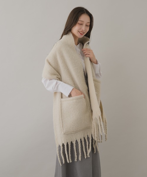 KATHARINE ROSS（キャサリンロス）の「【KATHARINE ROSS】WEB限定 ポケット付ボリュームストール（ストール/ショール・レディース・ホワイト/グレー/パープル・MEDIUM）」の14枚目の写真