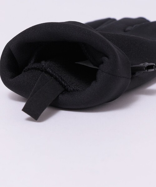 THE NORTH FACE(ザノースフェイス)の「THE NORTH FACE: ETIP GLOVE(手袋・メンズ・ブラック・LARGE)」の4枚目の写真