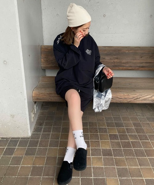 ISOOK（アイスー）の「ナイロンライクロゴプルオーバー(miho select) / ナイロントップス カジュアルコーデ メンズライク（その他トップス・レディース・ブラック・FREE）」の3枚目の写真