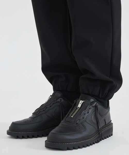 THE TOKYO(ザトウキョウ)の「【THE TOKYO/ザトウキョウ】Aerogel Fabric Easy Pants/エアロゲルファブリックイージーパンツ(スウェットパンツ・メンズ・ブラック・44/46/48)」の6枚目の写真