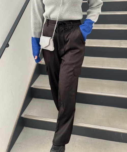 nemne store（ネンネストア）の「【低身長サイズあり】ウェストリボンカーゴスラックス（スラックス・レディース・グレー/ブラック・SMALL/MEDIUM）」の3枚目の写真