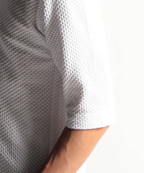 HIDEAWAYS NICOLE（ハイダウェイニコル）の「シャーリングジャガードヘンリーネック5分袖プルオーバー（Tシャツ/カットソー・メンズ・オフホワイト/ブラック/サックスブルー・MEDIUM/LARGE/X-LARGE）」の8枚目の写真