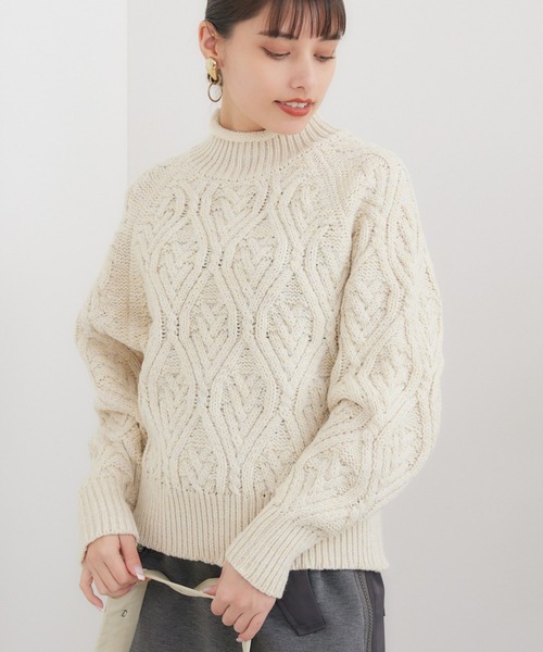 CLOCHE（クロシェ）の「cloche ラグラン袖ケーブルニット（ニット